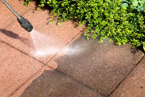 Best Garage Pressure Washing  in Holyoke, CO